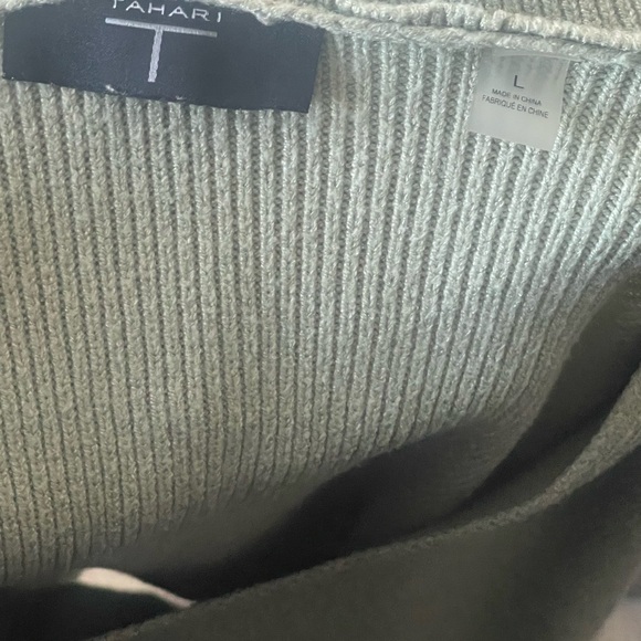 Tahari women’s sweater - Picture 2 of 10